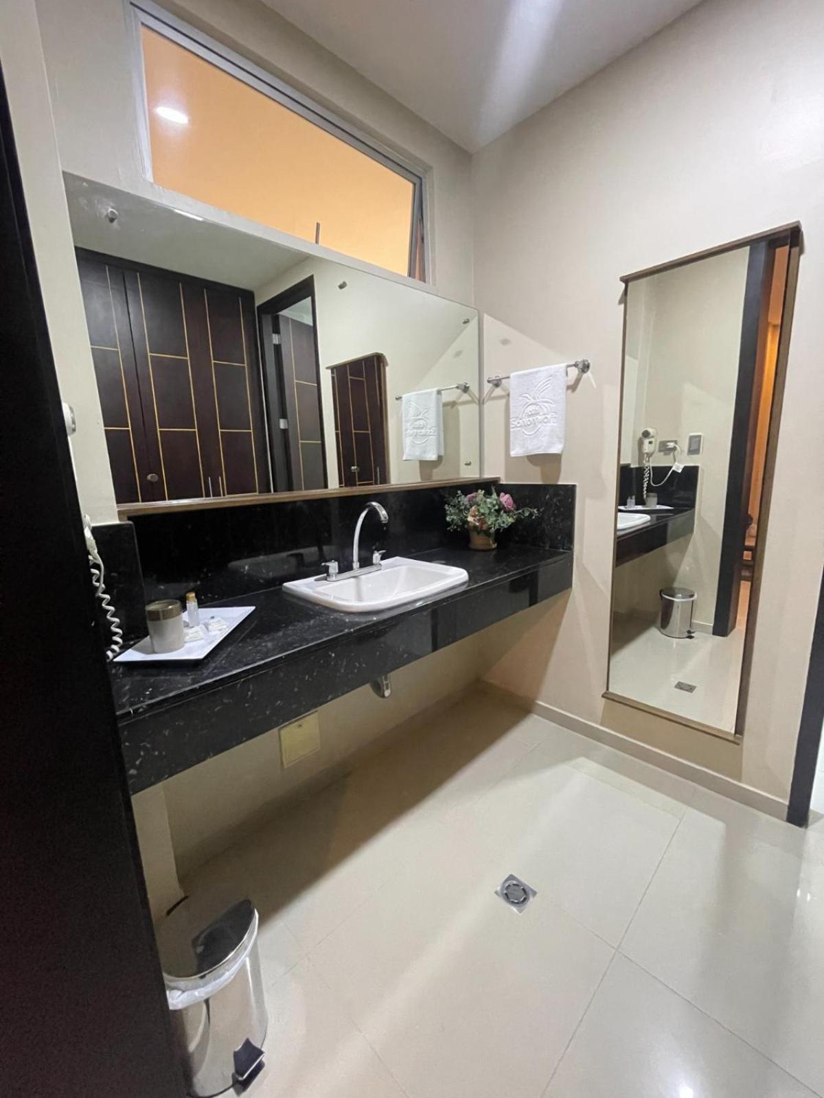 Hotel Santorini Loft Montería エクステリア 写真